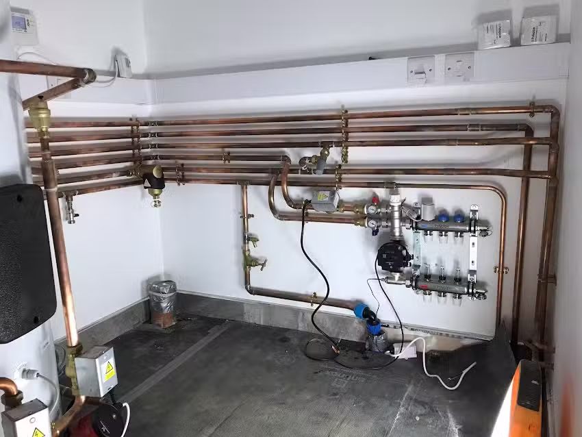P J Plumbing & Heating