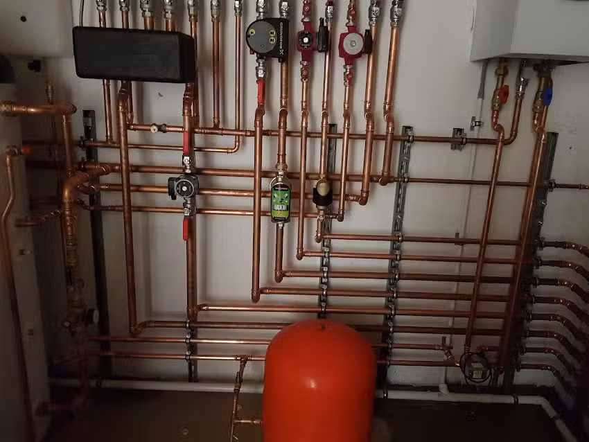 SiyaLog plumbing and heating LTD